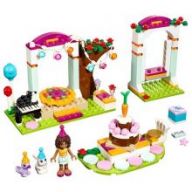 Конструктор LEGO Friends 41110 Вечеринка в День Рождения